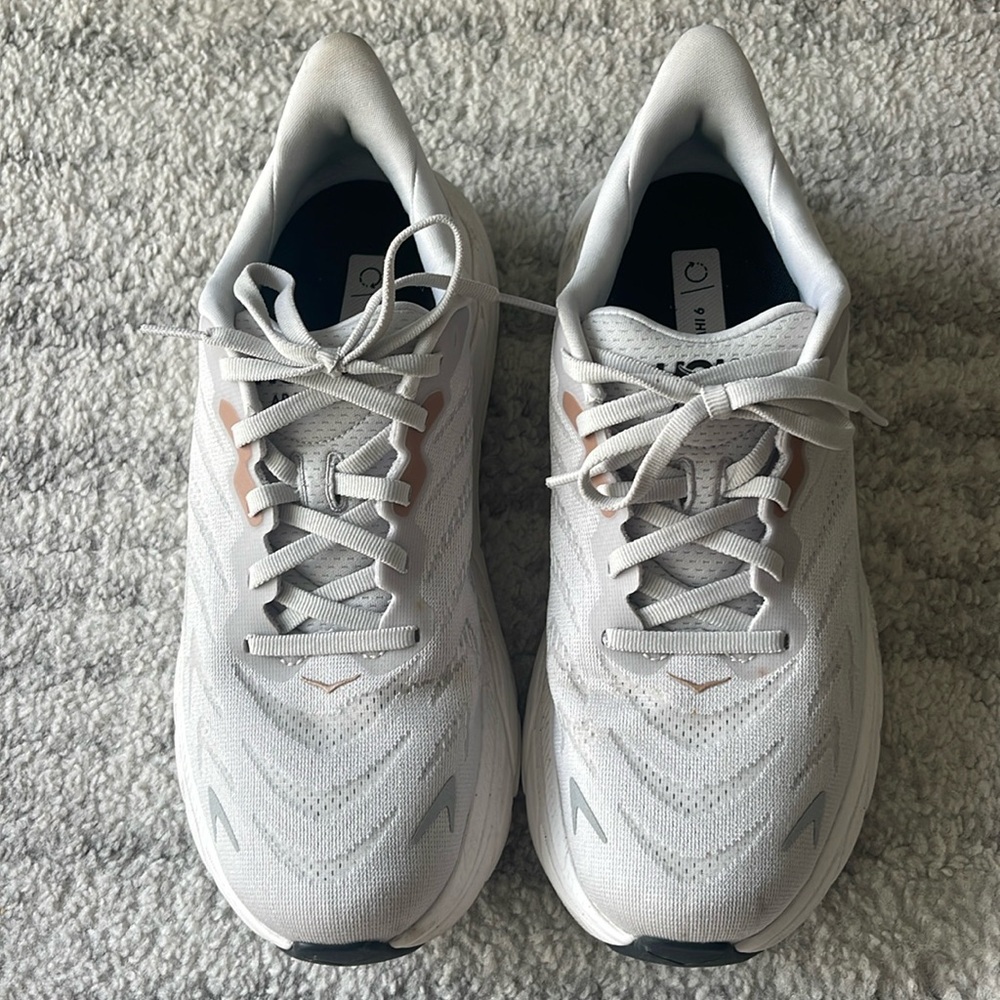 Womens Hoka Arahi 6